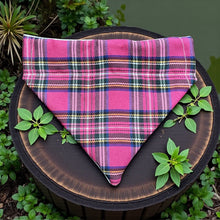 Load image into Gallery viewer, Falkirk Tartan