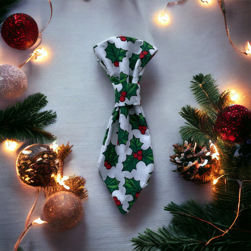 Christmas Holly Tie