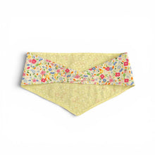 Load image into Gallery viewer, Spring Floral Reversible Tie Bandana