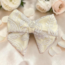 Load image into Gallery viewer, Wedding Sailor Bow Ivory / Lace