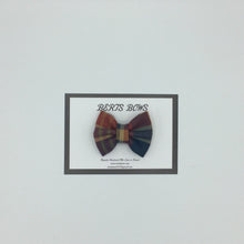Load image into Gallery viewer, Strathtay Plaid Moulinearn