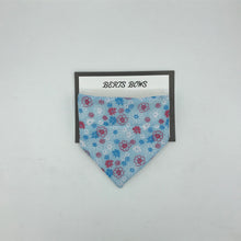 Load image into Gallery viewer, Spring Floral Blue